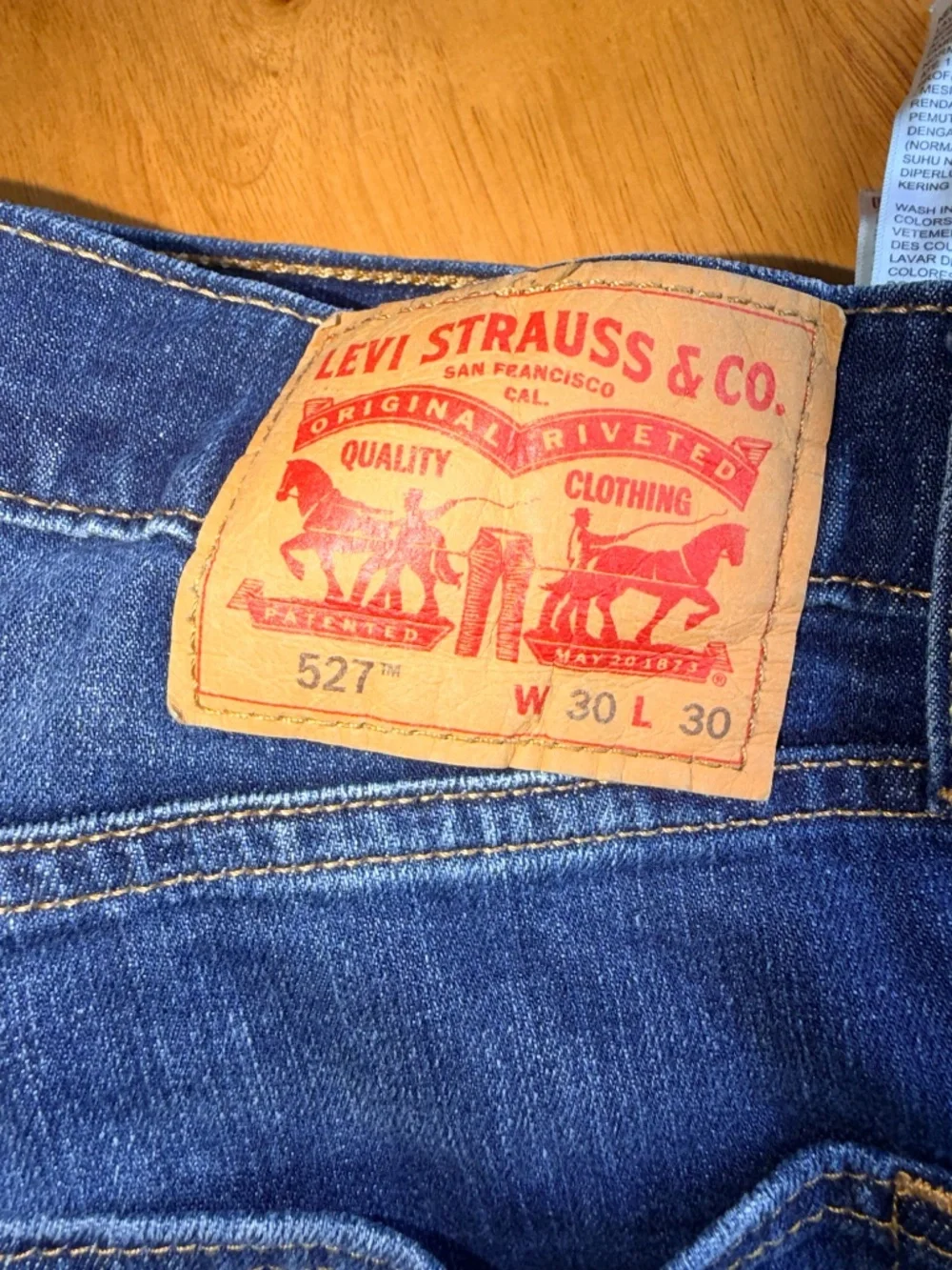 Levis 527 Slim Bootcut Jeans Mens 30x30 Blue Denim Medium Wash 0401